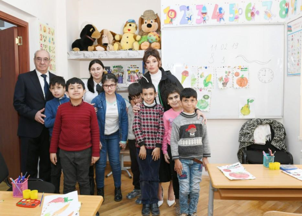 Azərbaycanın Birinci vitse-prezidenti Mehriban Əliyeva Nəsimi rayonundakı 268 nömrəli xüsusi məktəbd